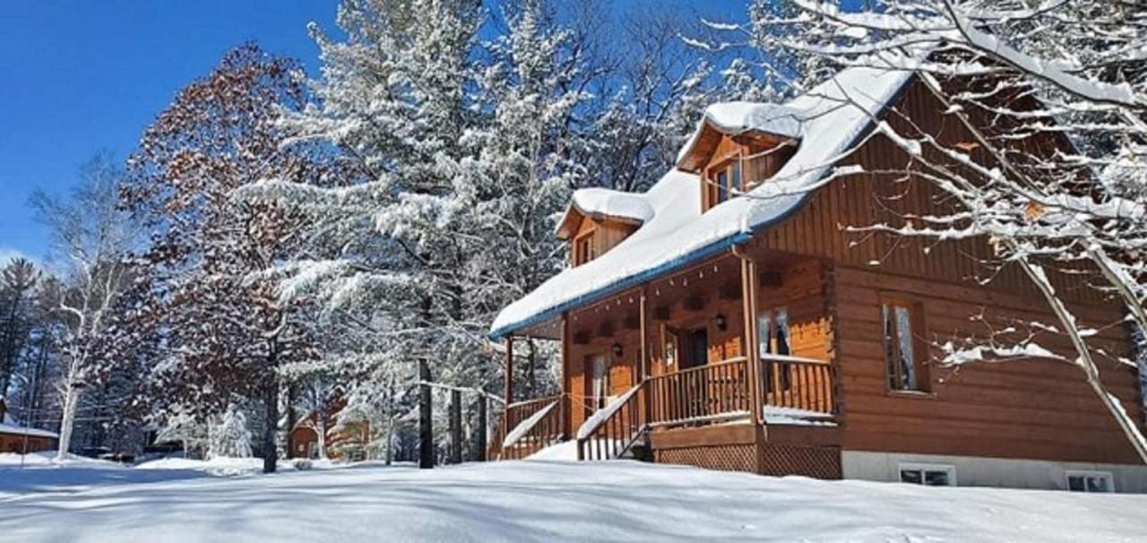 Les Chalets Sur Le Cap Saint Joachim Exteriör bild