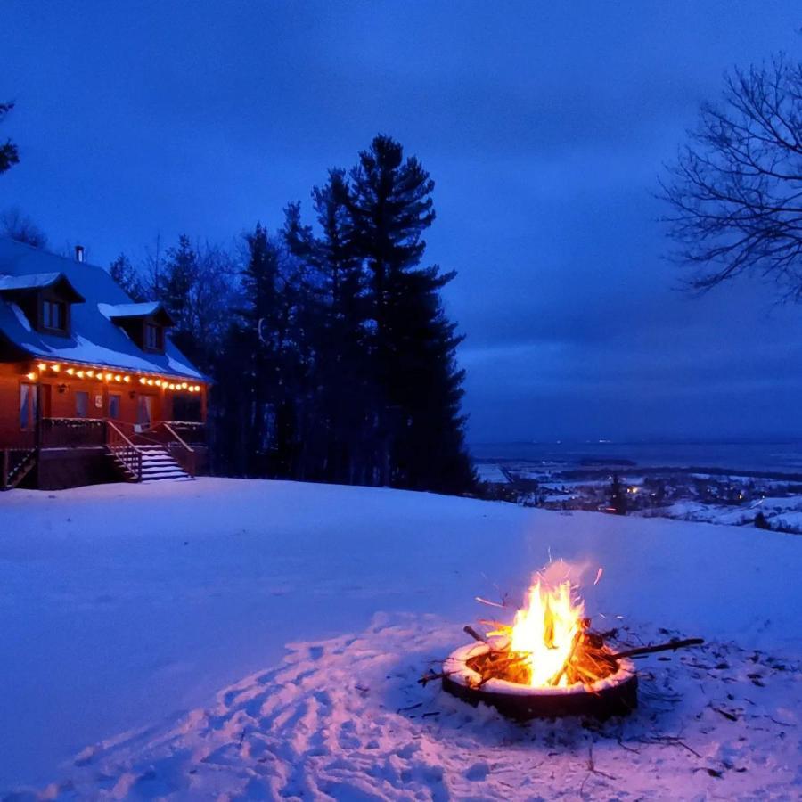 Les Chalets Sur Le Cap Saint Joachim Exteriör bild